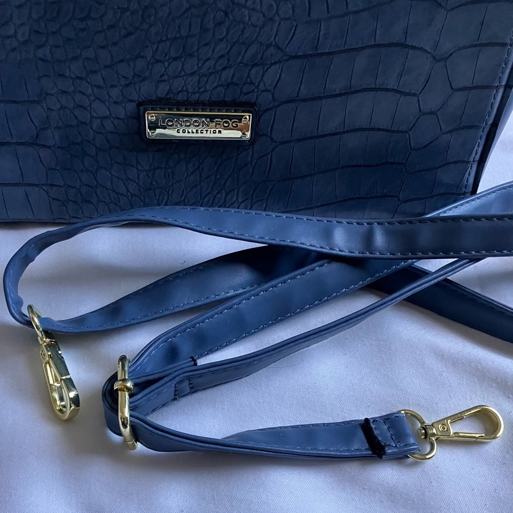 VINTAGE London Fog Blue Croc-Embossed Bag with Crossbody Strap NWOT - Picture 10 of 15